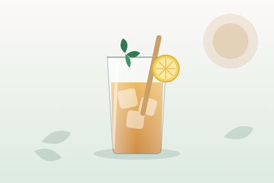 Verre de thé glacé maison Thé Maya avec citron et menthe